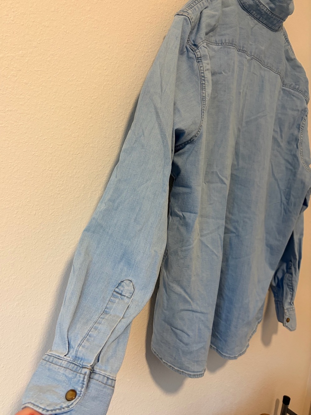 Wrangler Mens XL Blue Denim Pearl Snap Western Shirt Light Wash Workwear Cowboy - Picture 4 of 5